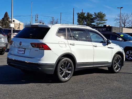 2024 Volkswagen Tiguan 2.0T SE