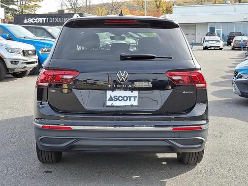 2022 Volkswagen Tiguan 2.0T SE