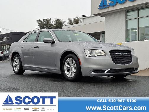2015 Chrysler 300 Limited