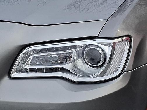 2015 Chrysler 300 Limited