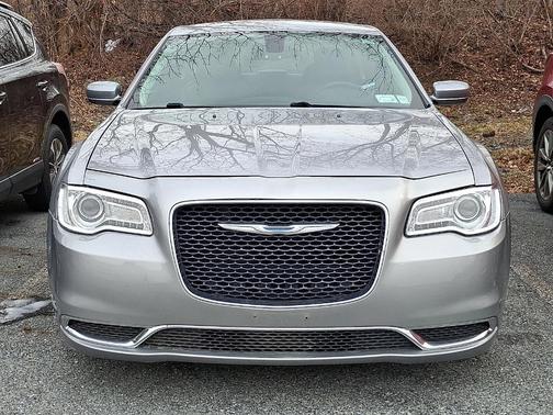 2015 Chrysler 300 Limited