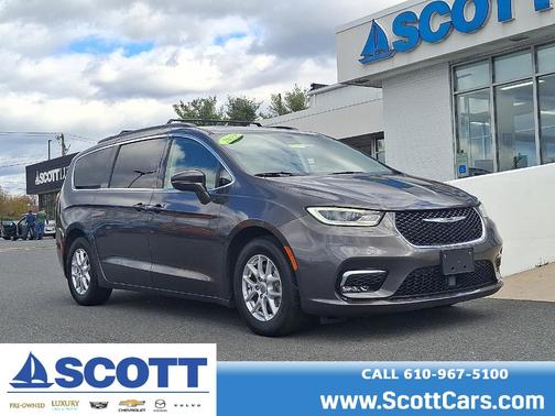 2022 Chrysler Pacifica Touring-L