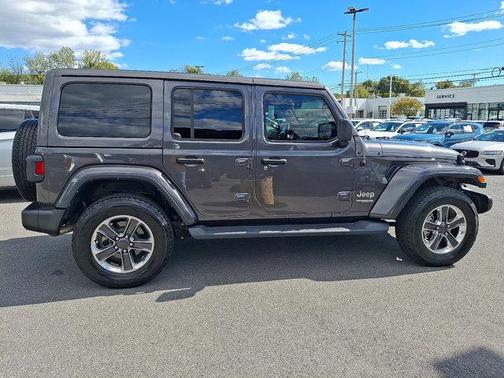 Granite Crystal Clearcoat Metallic 2021 Jeep Wrangler Unlimited Sahara