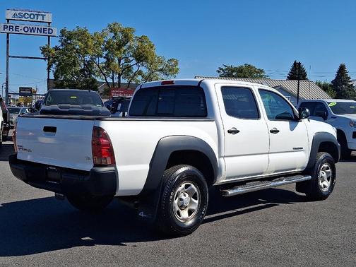2015 Toyota Tacoma Base