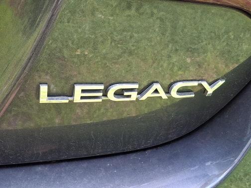 Carbide Gray Metallic 2017 Subaru Legacy 2.5i Premium