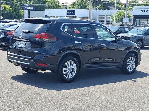 Magnetic Black 2018 Nissan Rogue SV