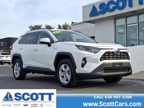 2020 Toyota RAV4 Hybrid XLE