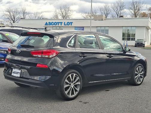 2020 Hyundai Elantra GT Base