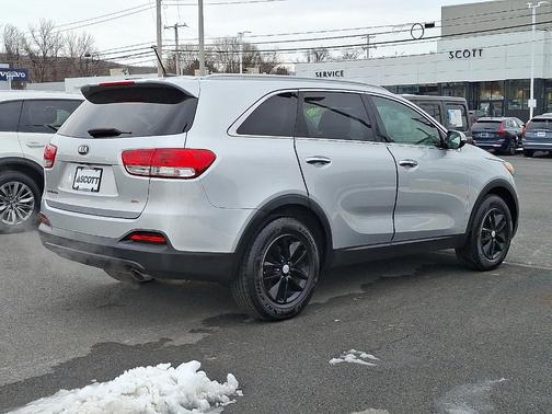 2016 Kia Sorento LX