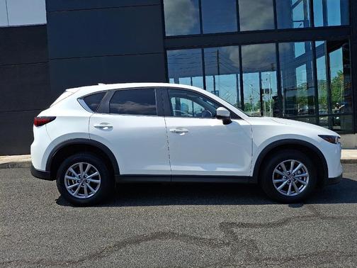 2022 Mazda CX-5 2.5 S Preferred Package