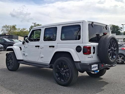 2022 Jeep Wrangler Unlimited 4xe Sahara