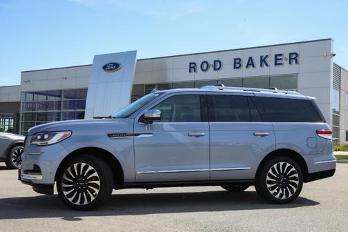 Chroma Crystal Blue Metallic 2024 Lincoln Navigator Black Label