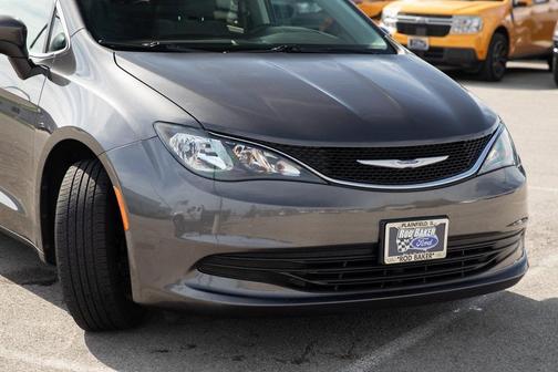 2017 Chrysler Pacifica LX