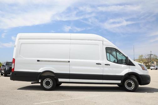 Oxford White 2025 Ford Transit-250 Base