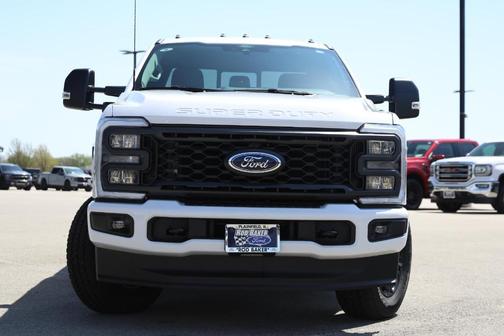 Oxford White 2026 Ford F-350 XL