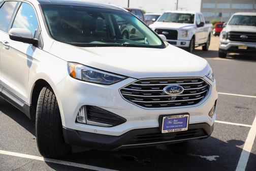 Star White 2024 Ford Edge Titanium