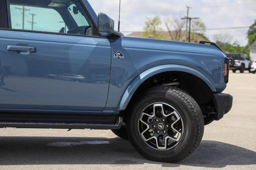 Azure Gray Metallic 2025 Ford Bronco Outer Banks