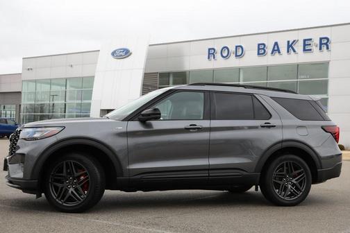 2025 Ford Explorer ST-Line