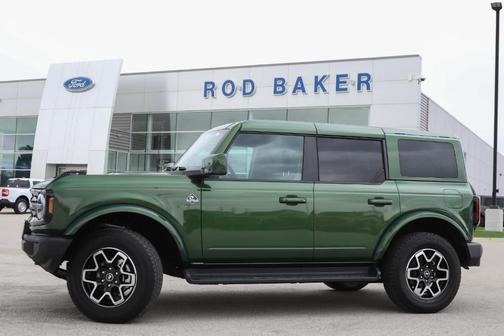 Eruption Green Metallic 2025 Ford Bronco Outer Banks