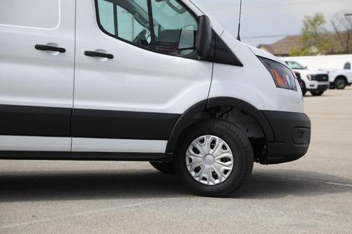 Oxford White 2026 Ford Transit-250