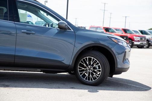 2025 Ford Escape PHEV