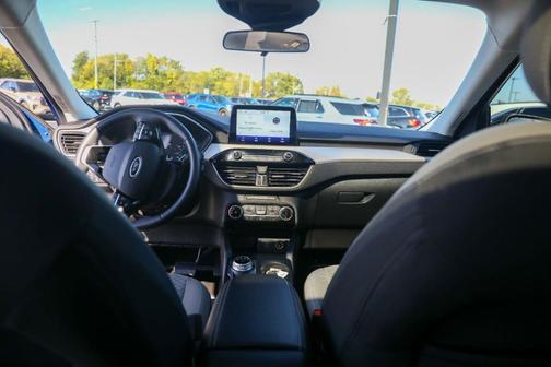 Atlas Blue Metallic 2022 Ford Escape SE