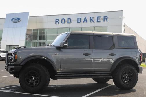Carbonized Gray Metallic 2022 Ford Bronco Wildtrak