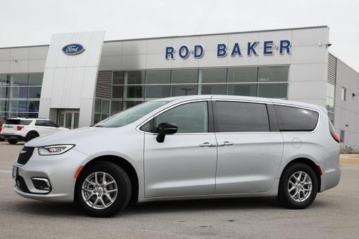 2024 Chrysler Pacifica Touring-L