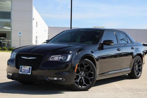 2019 Chrysler 300 S