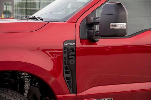 2025 Ford F-250 Platinum
