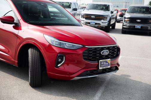 2023 Ford Escape ST-Line Elite