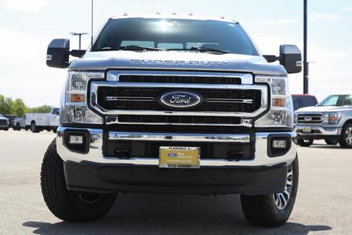 Iconic Silver Metallic 2022 Ford F-350 Lariat Super Duty