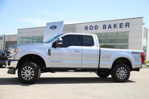 Iconic Silver Metallic 2022 Ford F-350 Lariat Super Duty