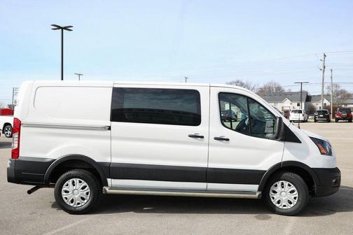 2024 Ford Transit-250 