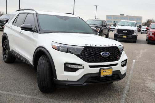 Star White 2023 Ford Explorer ST