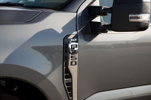 2025 Ford F-350 XLT