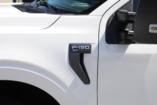 Oxford White 2023 Ford F-150 XLT
