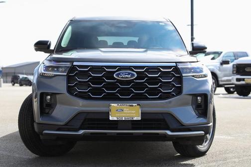 2025 Ford Explorer Platinum