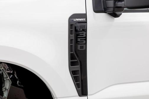 2025 Ford F-350 Lariat Super Duty