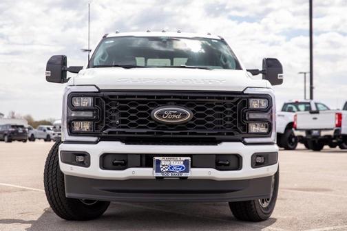 2025 Ford F-350 Lariat Super Duty