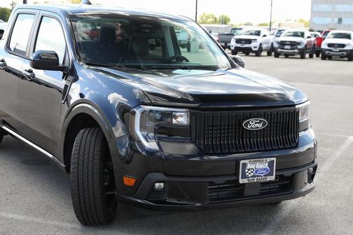 2025 Ford Maverick Lobo Standard
