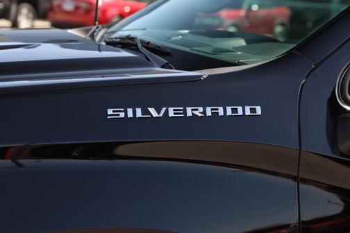 Black 2022 Chevrolet Silverado 1500 Limited Custom