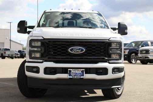 Oxford White 2026 Ford F-350 XL