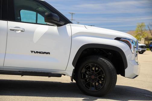 Ice 2023 Toyota Tundra SR5