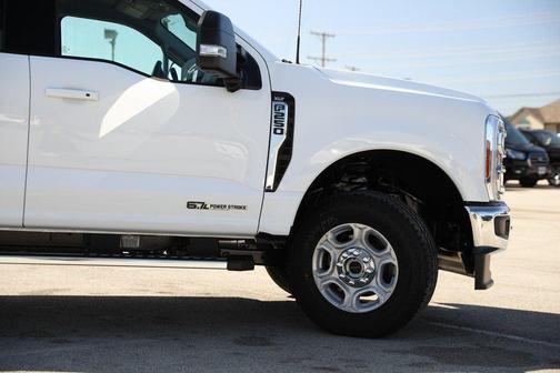 Oxford White 2026 Ford F-250 XLT