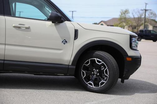 Desert Sand 2025 Ford Bronco Sport Outer Banks