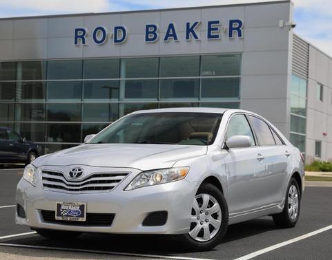 Classic Silver Metallic 2010 Toyota Camry SE