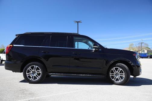 Agate Black Metallic 2025 Ford Expedition Active