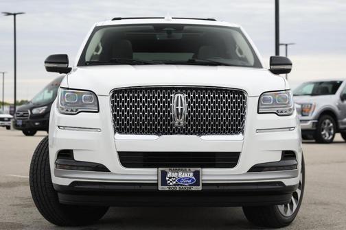 Pristine White 2022 Lincoln Navigator Reserve