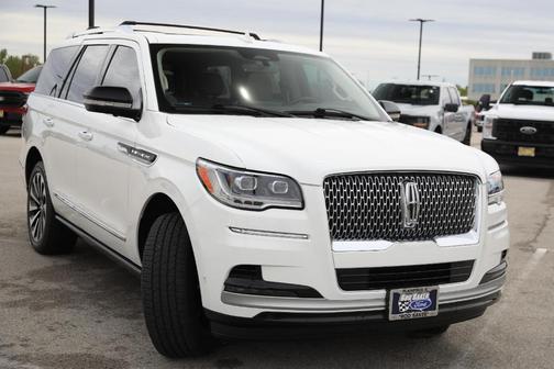 Pristine White 2022 Lincoln Navigator Reserve